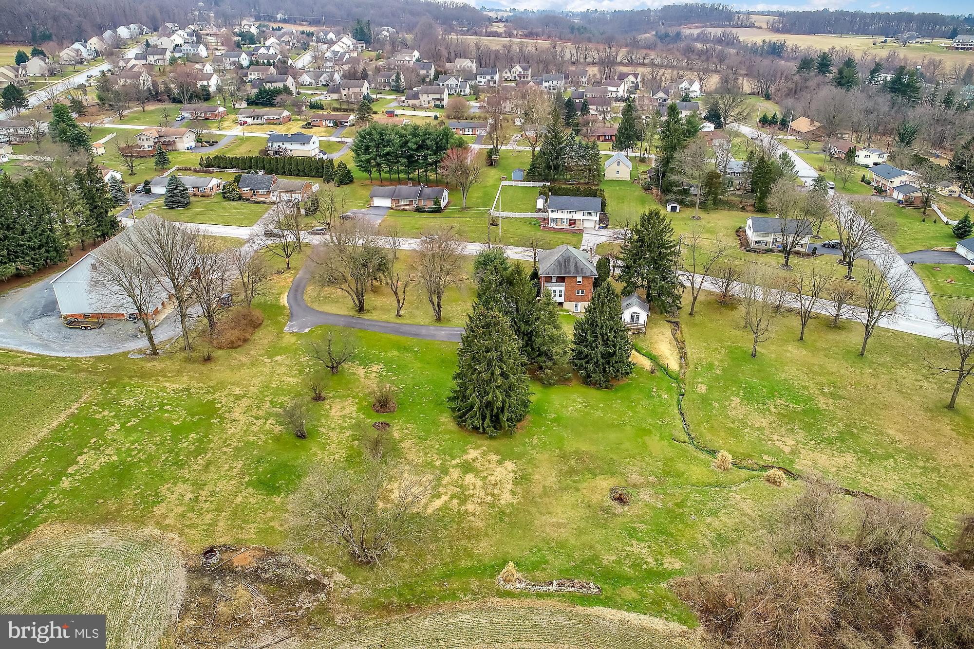 2555 Springwood Road York, PA 17402 - Photo 17 of 67 Gallery Image 17