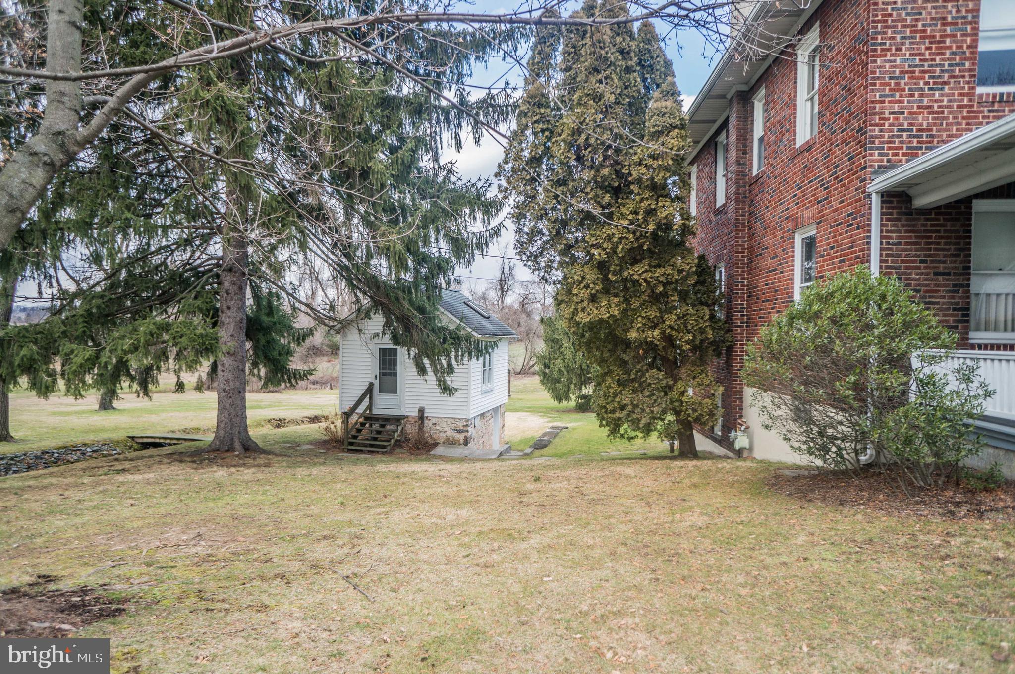 2555 Springwood Road York, PA 17402 - Photo 25 of 67 Gallery Image 25