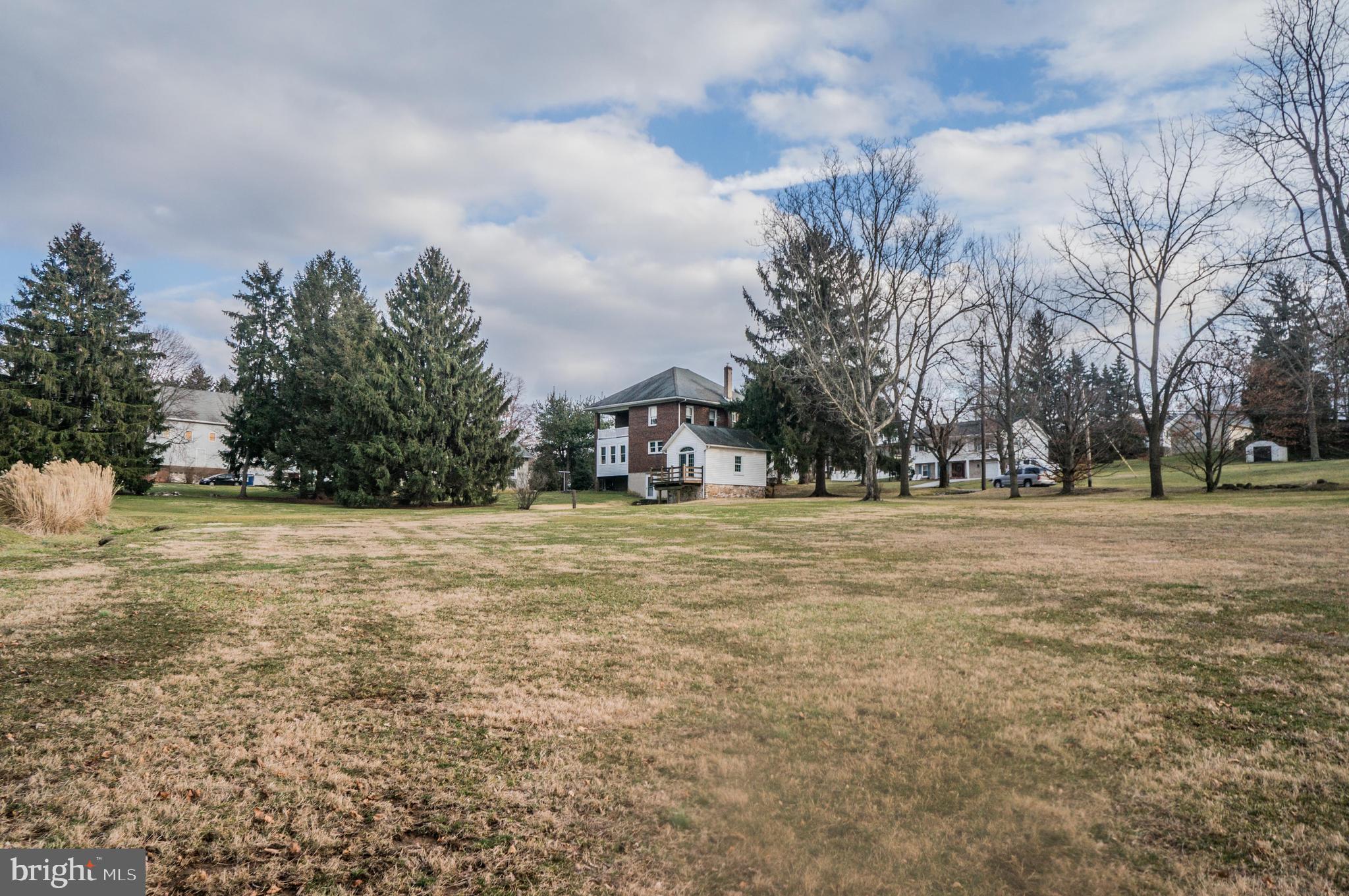 2555 Springwood Road York, PA 17402 - Photo 6 of 67 Gallery Image 6