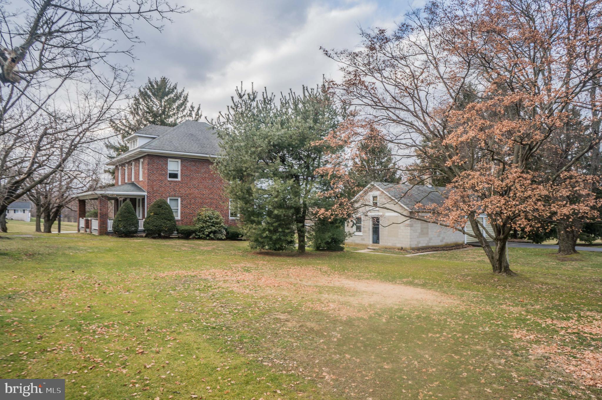 2555 Springwood Road York, PA 17402 - Photo 7 of 67 Gallery Image 7