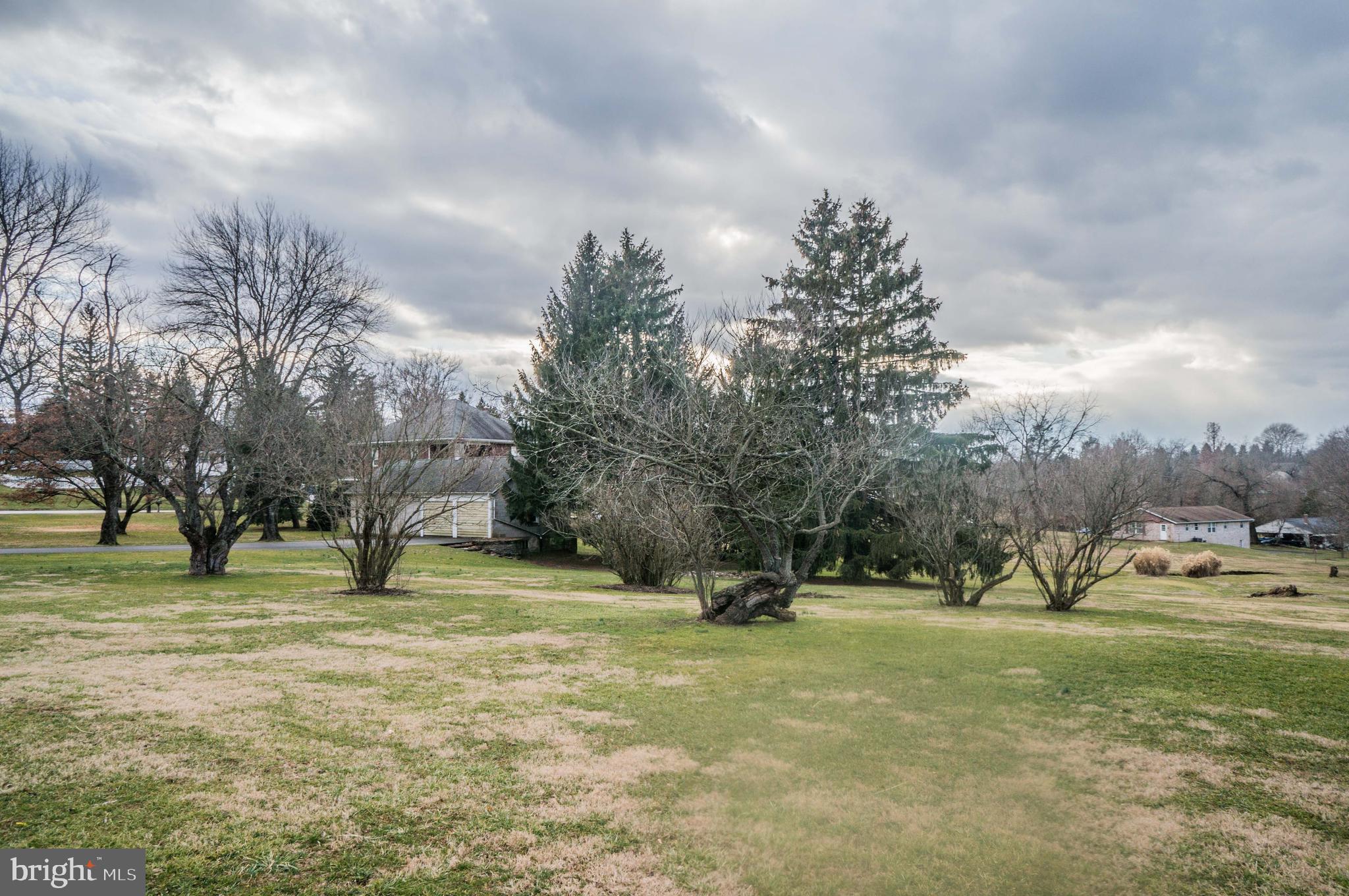 2555 Springwood Road York, PA 17402 - Photo 65 of 67 Gallery Image 65
