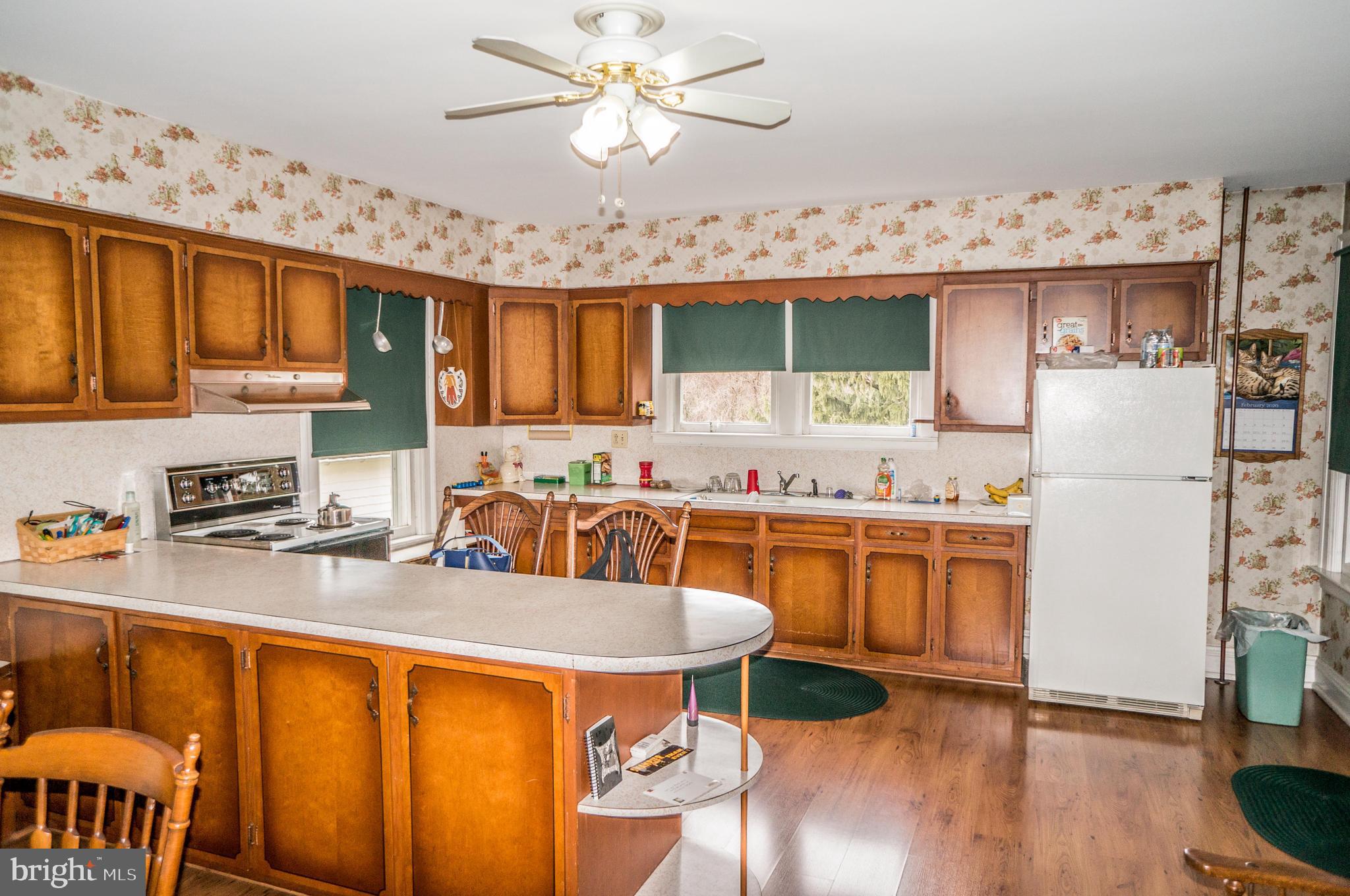 2555 Springwood Road York, PA 17402 - Photo 8 of 67 Gallery Image 8