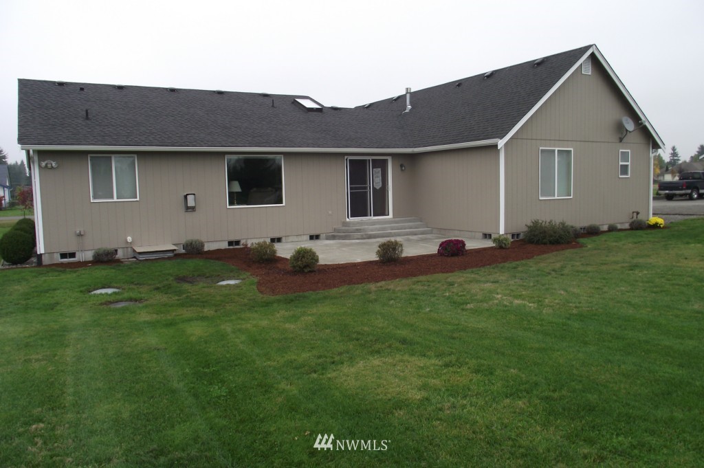 8841 181st Way Southwest Rochester, WA 98579 - Photo 15 of 19