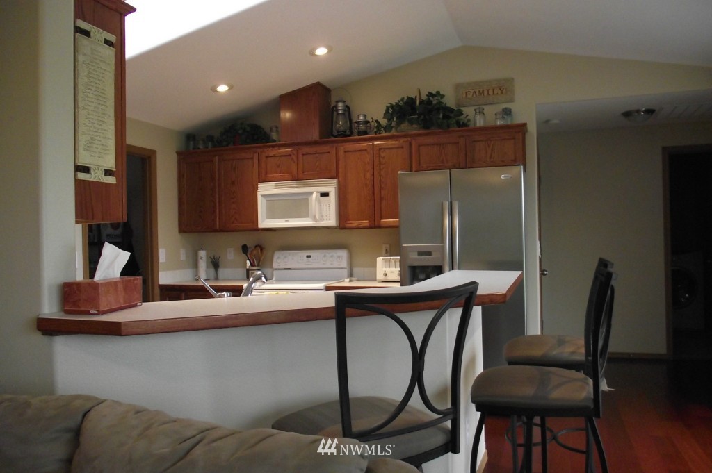 8841 181st Way Southwest Rochester, WA 98579 - Photo 7 of 19