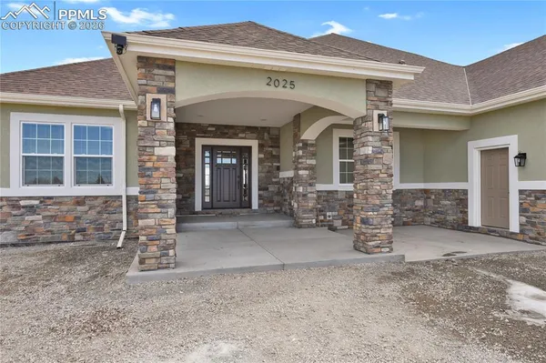$899,900 | 2015 North Ellicott Highway, Calhan, CO 80808