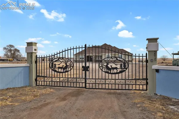 $899,900 | 2015 North Ellicott Highway, Calhan, CO 80808