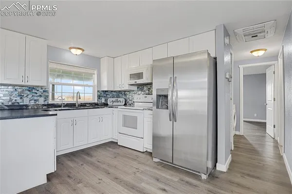 $899,900 | 2015 North Ellicott Highway, Calhan, CO 80808