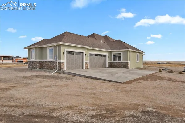 $899,900 | 2015 North Ellicott Highway, Calhan, CO 80808