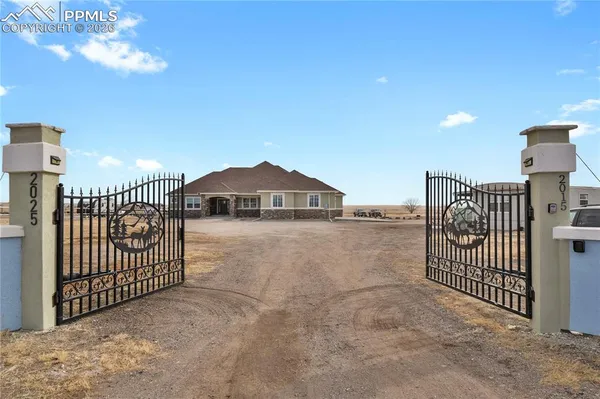 $899,900 | 2015 North Ellicott Highway, Calhan, CO 80808