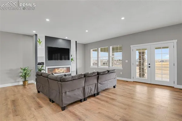 $899,900 | 2015 North Ellicott Highway, Calhan, CO 80808