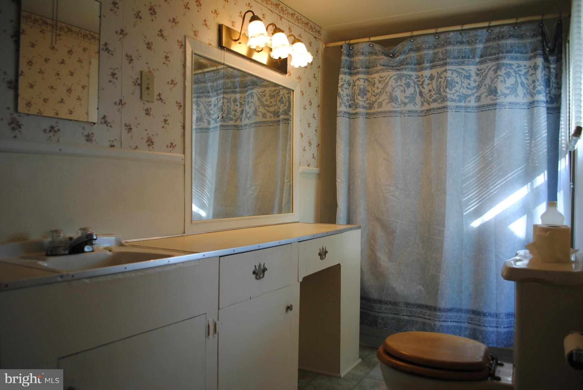 4672 White Marsh Road Madison, MD 21648 - Photo 7 of 14 Bath