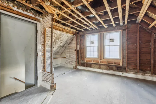 $215,000 | 99 Depot Street, Hartford, VT 05088