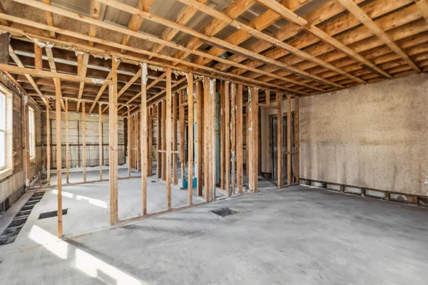 $215,000 | 99 Depot Street, Hartford, VT 05088