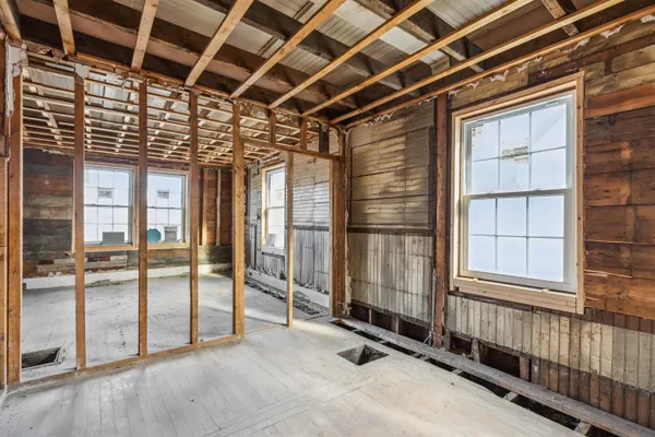 $215,000 | 99 Depot Street, Hartford, VT 05088