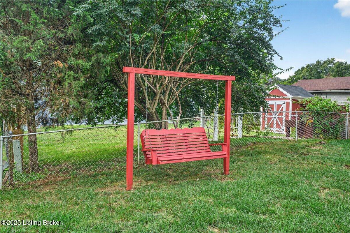 1506 Knight Road Louisville, KY 40216 - Photo 11 of 69 Cozy swing