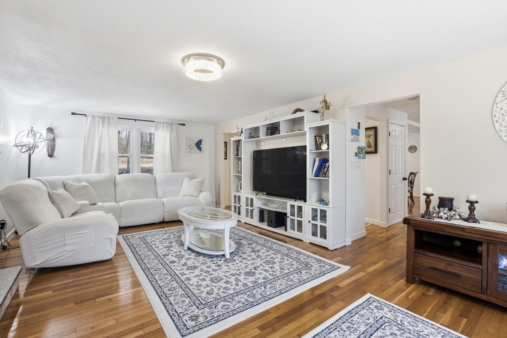 97 Chicopee Row Groton, MA 01450 - Photo 6 of 41 Gallery Image 6