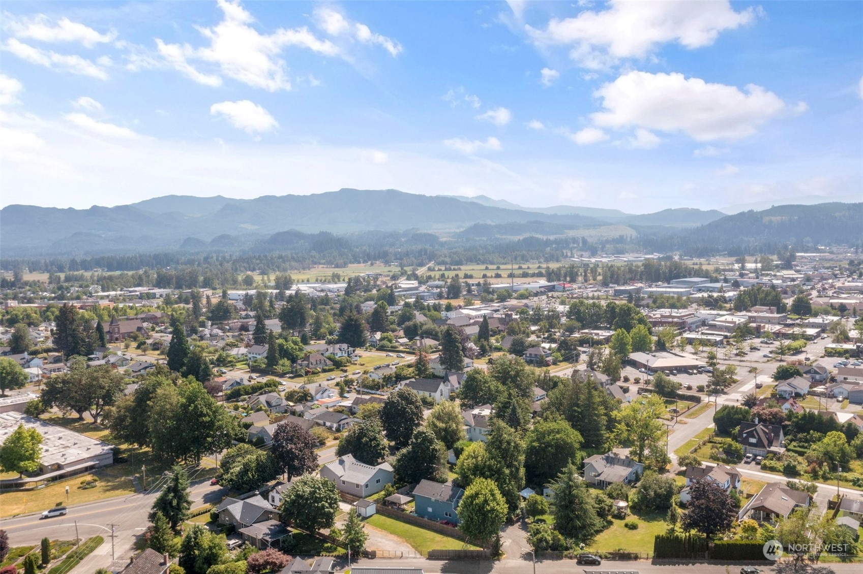 1702 Griffin Avenue Enumclaw, WA 98022 - Photo 27 of 27 a view of city and mountain