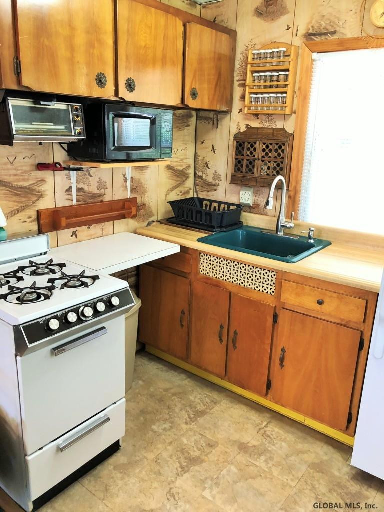 393 Roe Road Worcester, NY 12064 - Photo 8 of 31 Photo 8