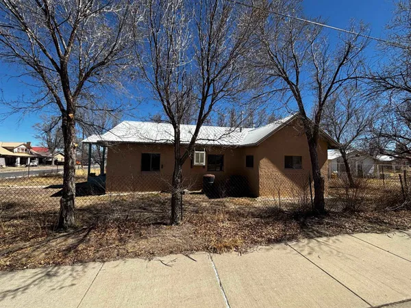 $59,900 | 521 Tenaja Avenue, Maxwell, NM 87728