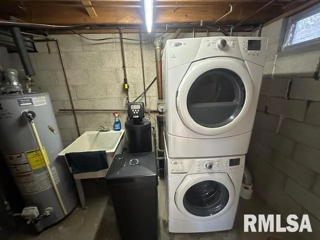 $2,400 | 7414 North Parliament Place, Peoria, IL 61614