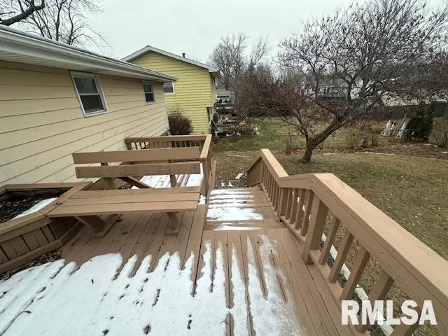 $2,400 | 7414 North Parliament Place, Peoria, IL 61614