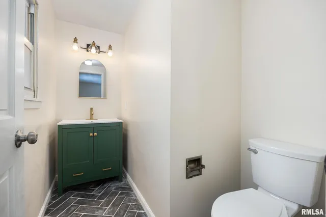 $2,400 | 7414 North Parliament Place, Peoria, IL 61614