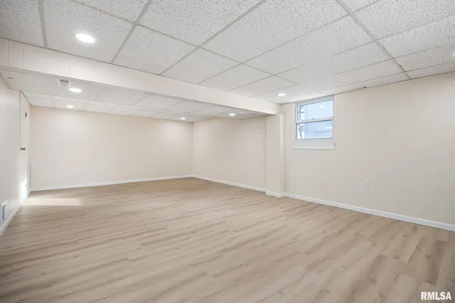 $2,400 | 7414 North Parliament Place, Peoria, IL 61614