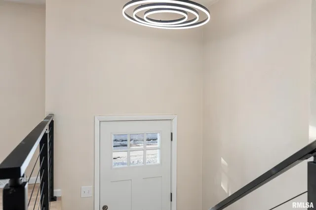 $2,400 | 7414 North Parliament Place, Peoria, IL 61614