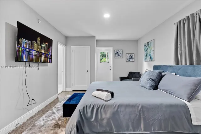 $1,300 | 427 Northeast 107th Street, Unit 2, Miami, FL 33161