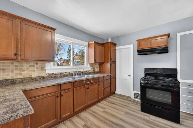 $159,900 | 4324 8th Avenue, Kenosha, WI 53140