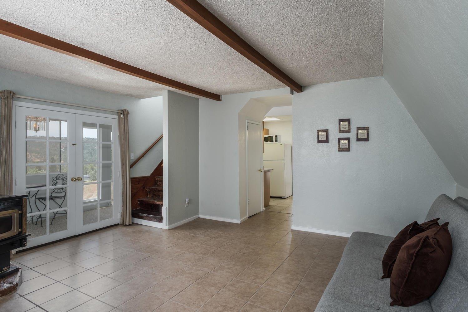 29390 Revis Road Coarsegold, CA 93614 - Photo 3 of 32 Gallery Image 3
