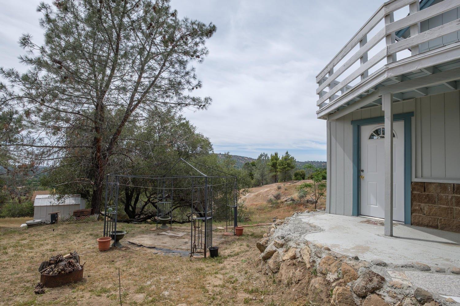 29390 Revis Road Coarsegold, CA 93614 - Photo 6 of 32 Gallery Image 6