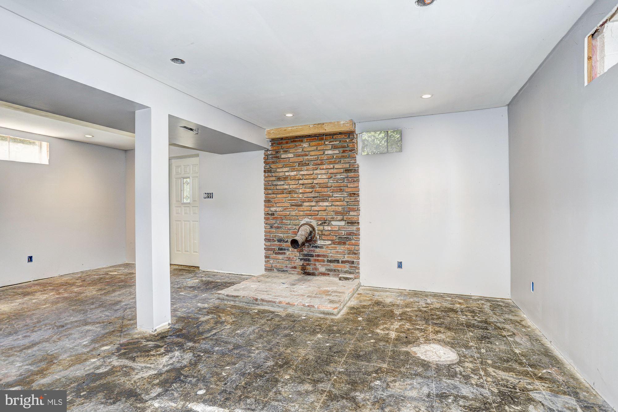 1818 Benedict Road Westminster, MD 21157 - Photo 20 of 32 Family Room