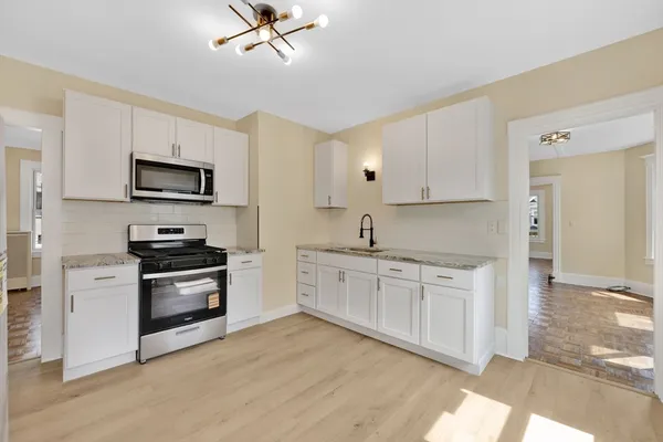 $529,900 | 24 Hiawatha Street, Springfield, MA 01108