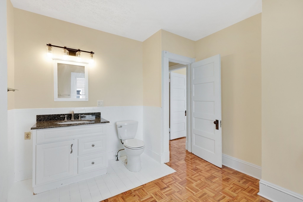 24 Hiawatha Street Springfield, MA 01108 - Photo 12 of 38