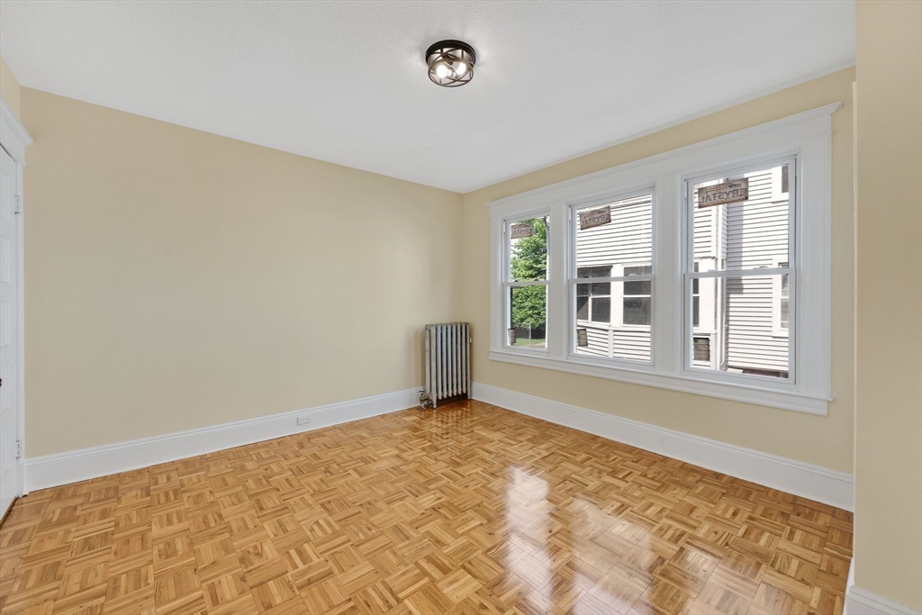 24 Hiawatha Street Springfield, MA 01108 - Photo 15 of 38