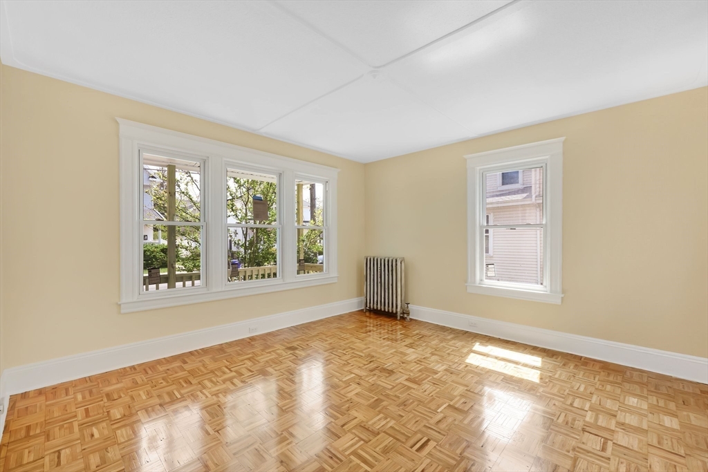 24 Hiawatha Street Springfield, MA 01108 - Photo 10 of 38