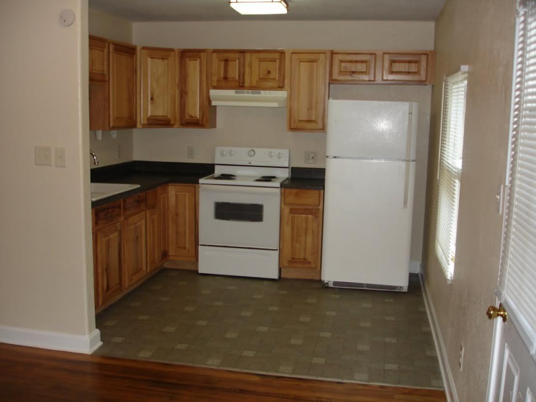 20 Milton Road Pensacola, FL 32507 - Photo 9 of 21