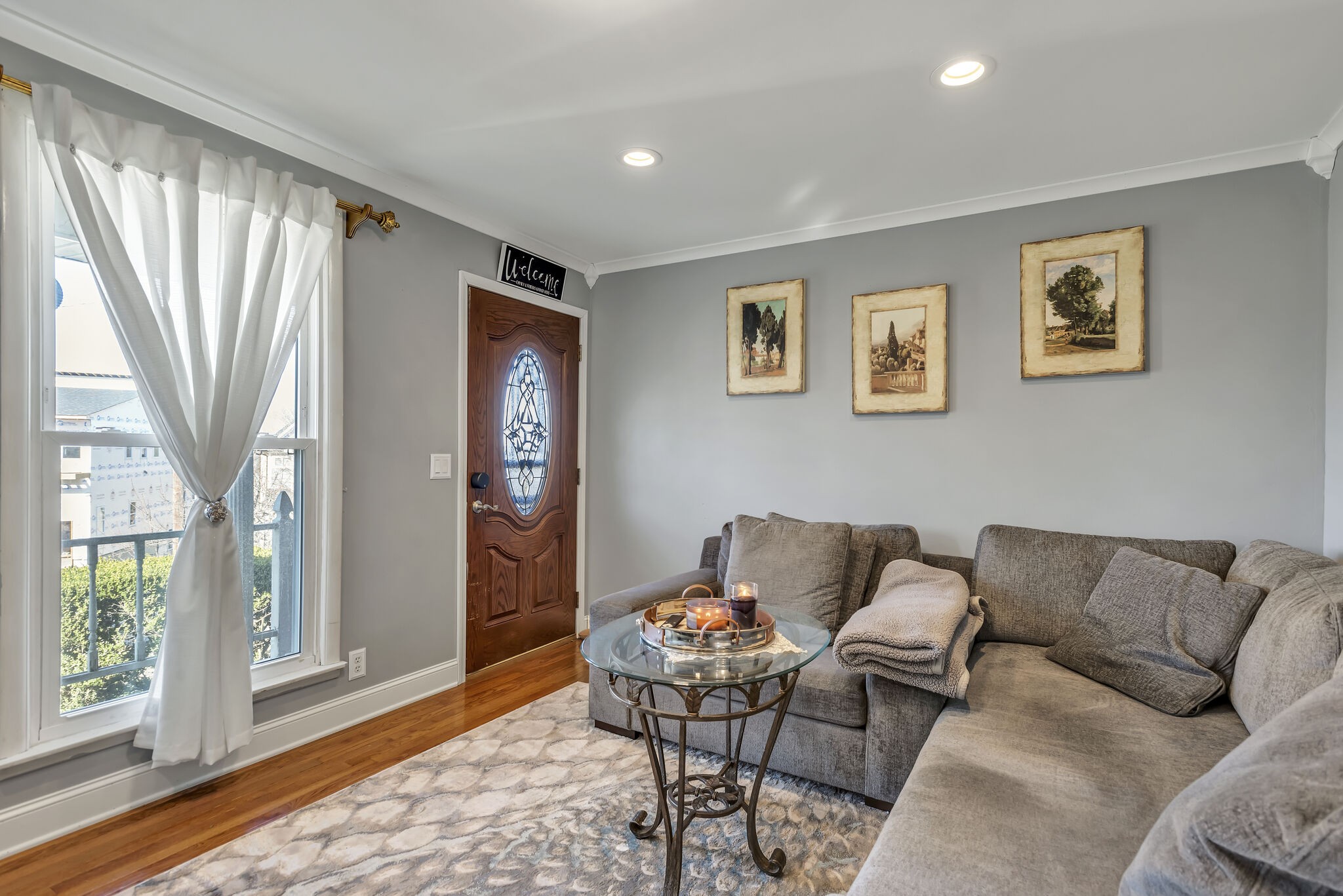 413 Mercomatic Drive Nashville, TN 37209 - Photo 7 of 29 a living room with furniture and a window