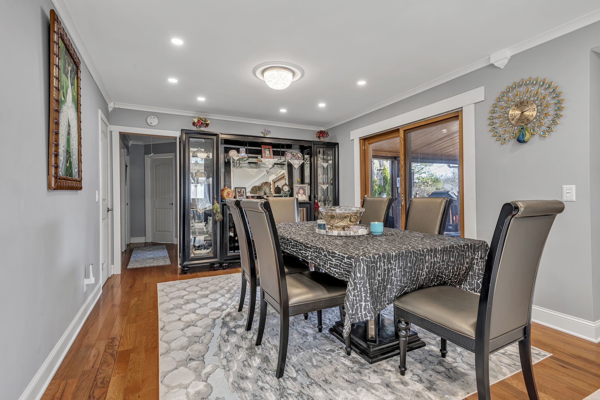 413 Mercomatic Drive Nashville, TN 37209 - Photo 8 of 29 a view of a dining room with furniture