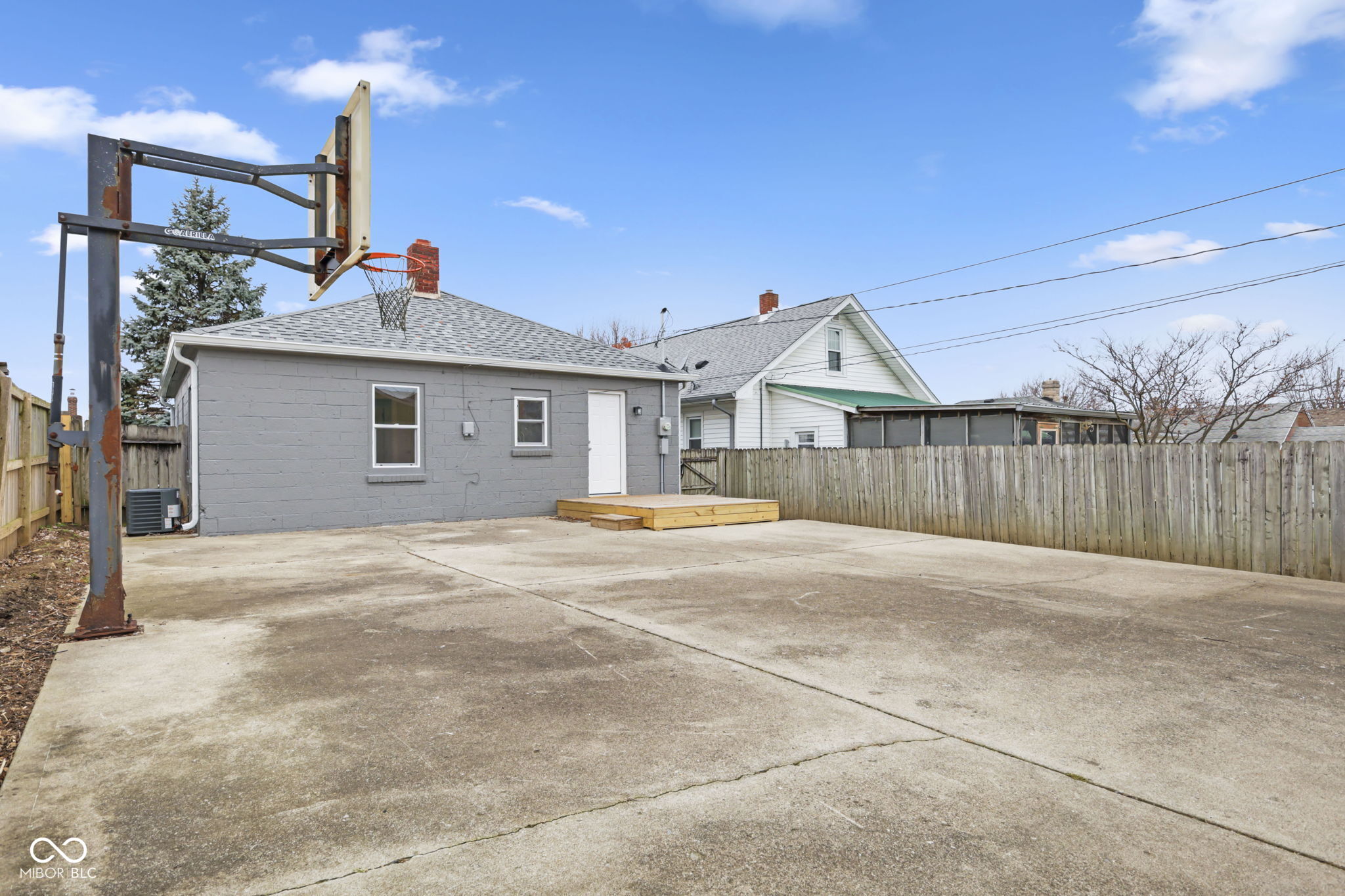 73 South 10th Avenue Beech Grove, IN 46107 - Photo 24 of 26