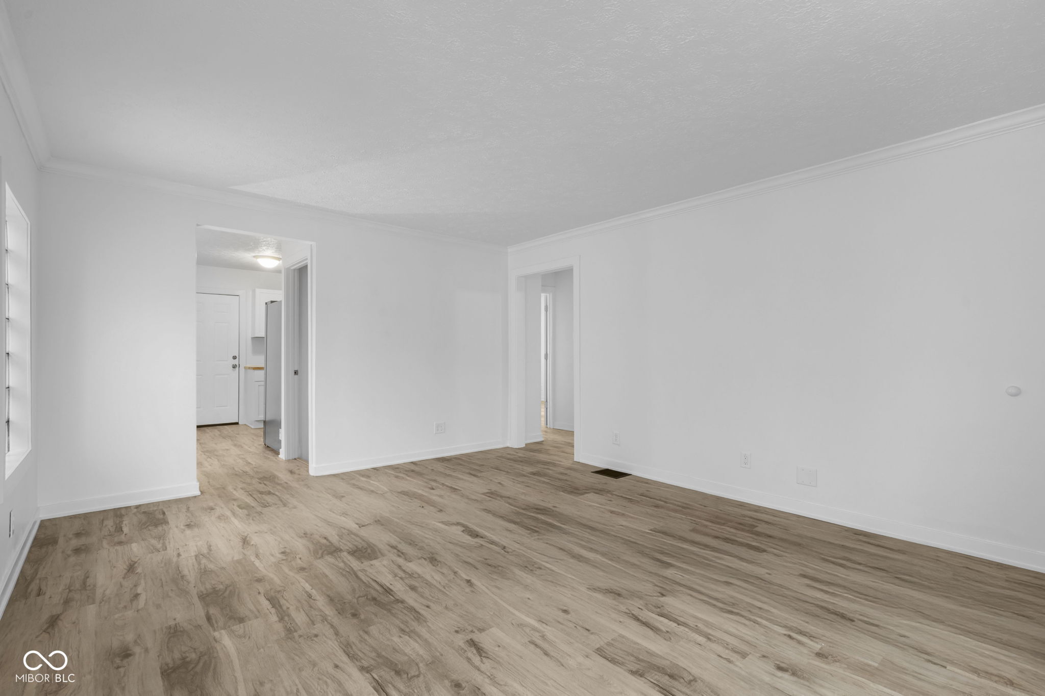 73 South 10th Avenue Beech Grove, IN 46107 - Photo 4 of 26