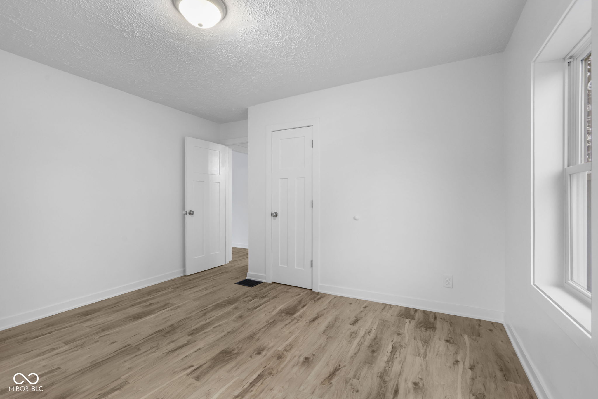 73 South 10th Avenue Beech Grove, IN 46107 - Photo 10 of 26