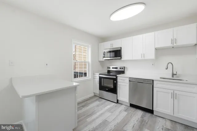 $369,900 | 830 Oyster Bay Harbour, Pasadena, MD 21122