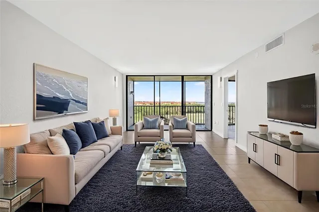 $218,500 | 900 Cove Cay Drive, Unit 6F, Clearwater, FL 33760