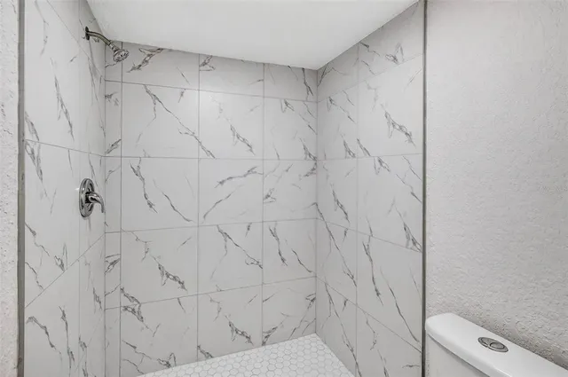 $218,500 | 900 Cove Cay Drive, Unit 6F, Clearwater, FL 33760