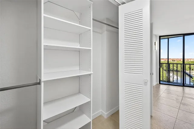 $218,500 | 900 Cove Cay Drive, Unit 6F, Clearwater, FL 33760