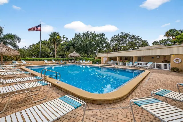 $218,500 | 900 Cove Cay Drive, Unit 6F, Clearwater, FL 33760