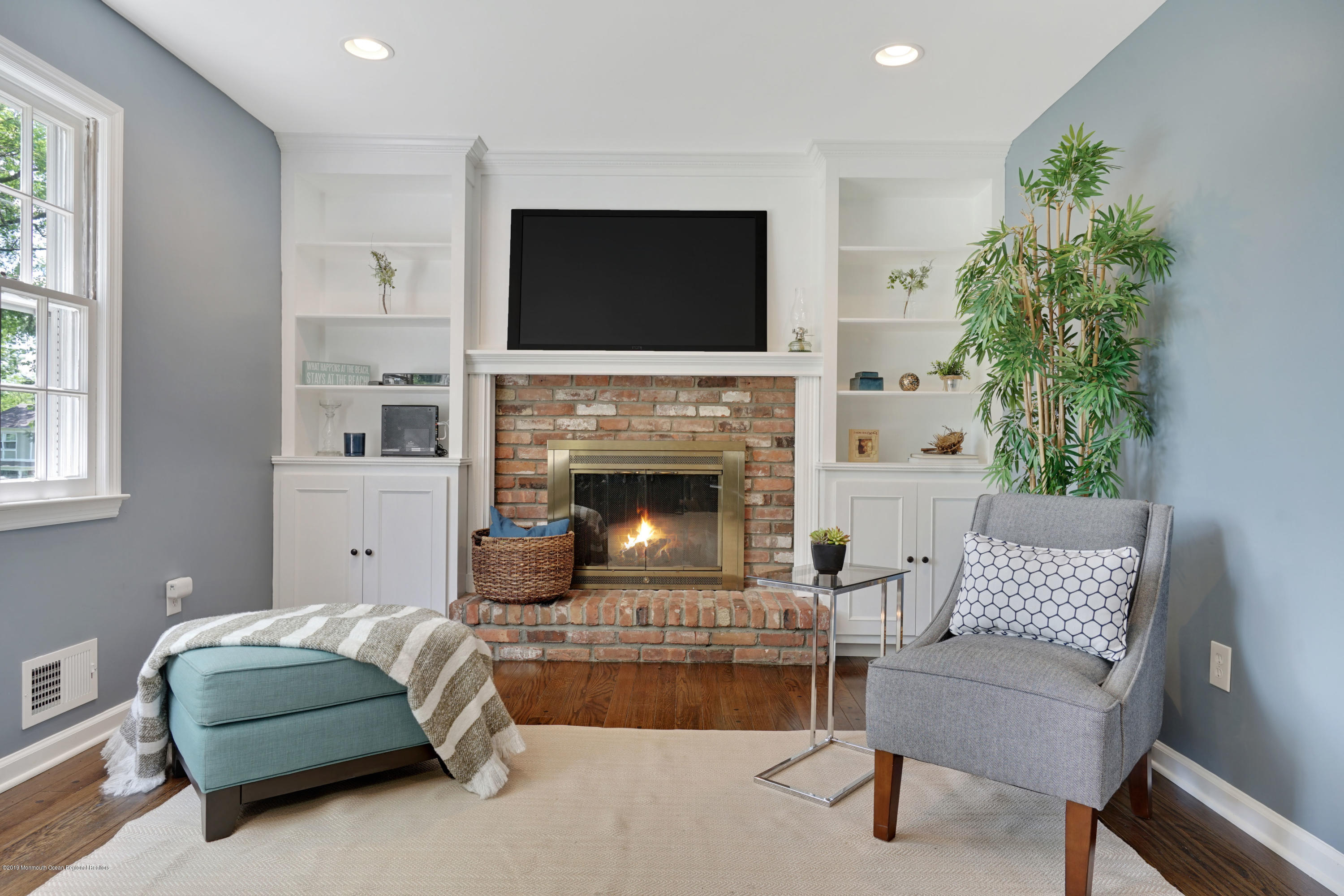 73 Dale Road Middletown, NJ 07748 - Photo 14 of 35 Fireplace