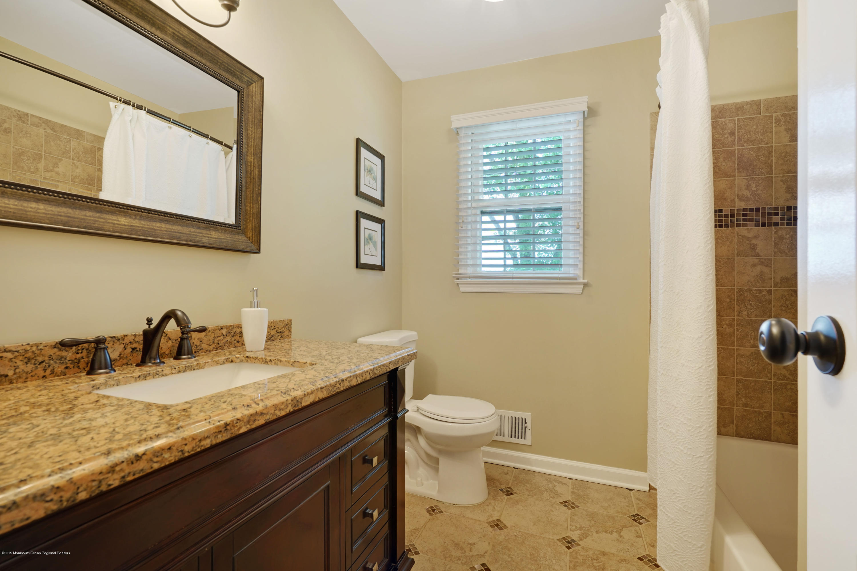 73 Dale Road Middletown, NJ 07748 - Photo 27 of 35 Full Bath